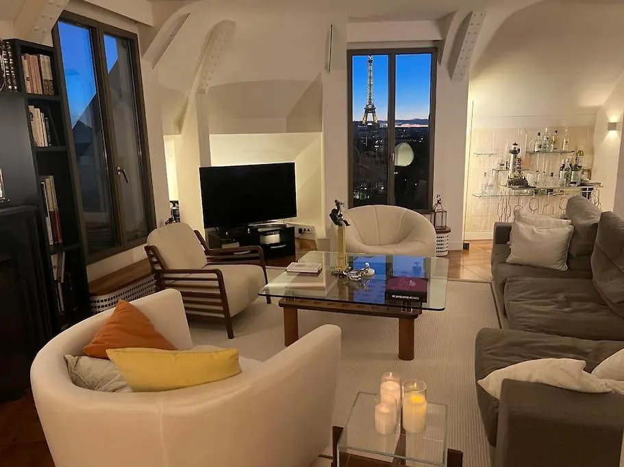 New Rbnb Eiffel Tower Rooftop 360 Terrace View And Parking Parijs