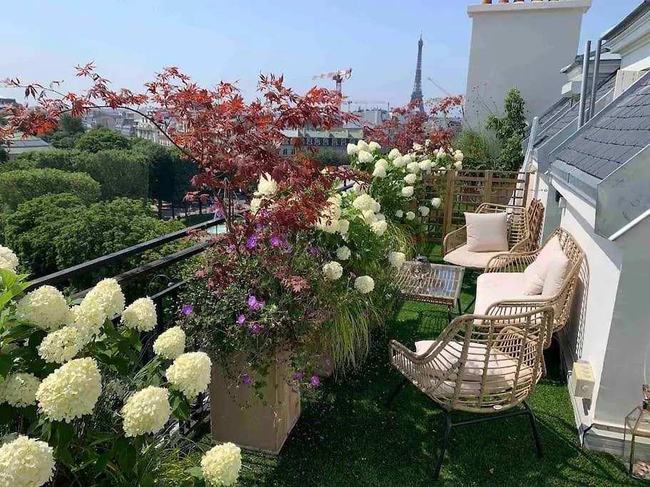 New Rbnb Eiffel Tower Rooftop 360 Terrace View And Parking Parijs
