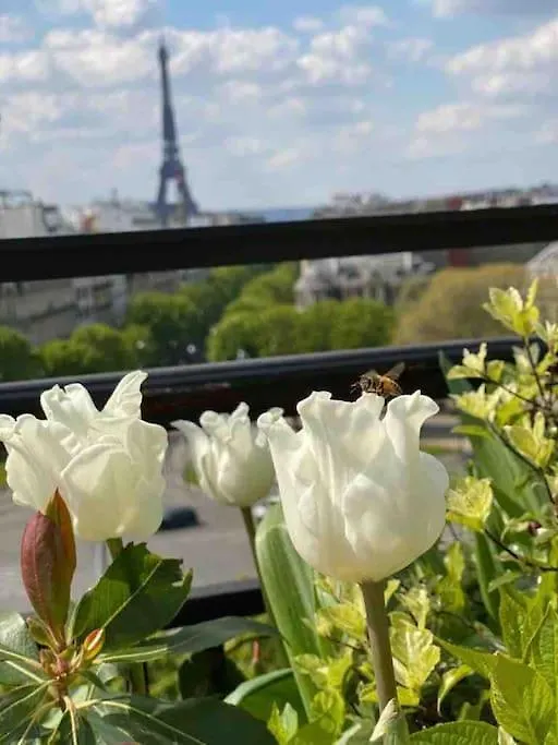New Rbnb Eiffel Tower Rooftop 360 Terrace View And Parking Parijs